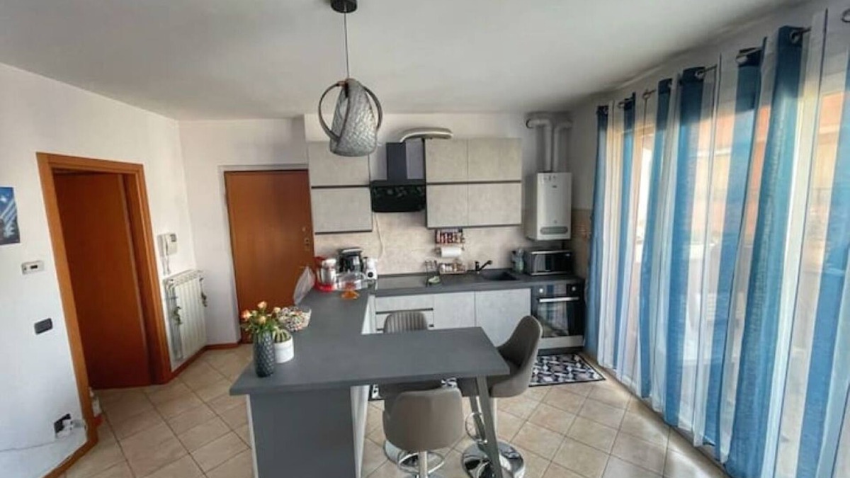 Rovello Porro Apartment | Lussuoso Bilocale con Parcheggio Gratuito