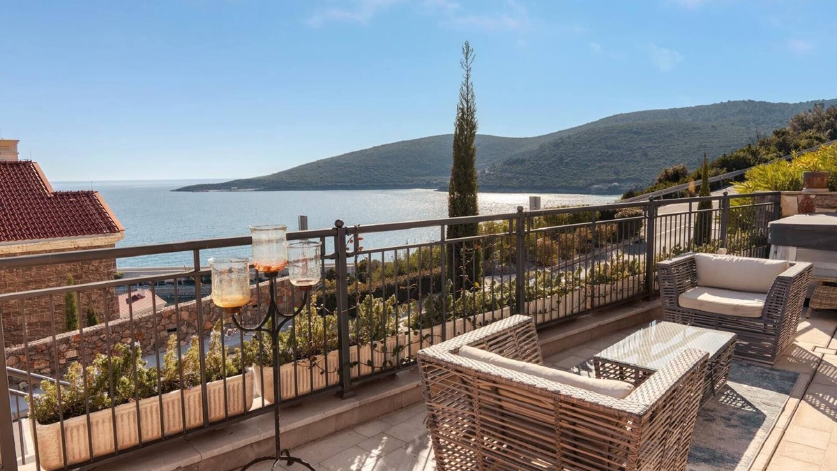 Seoca House | Lustica Bay Luxury 2-bedroom townhome in awesome Radovići.