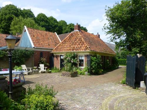 Tinallinge House | Lutje Hoeske