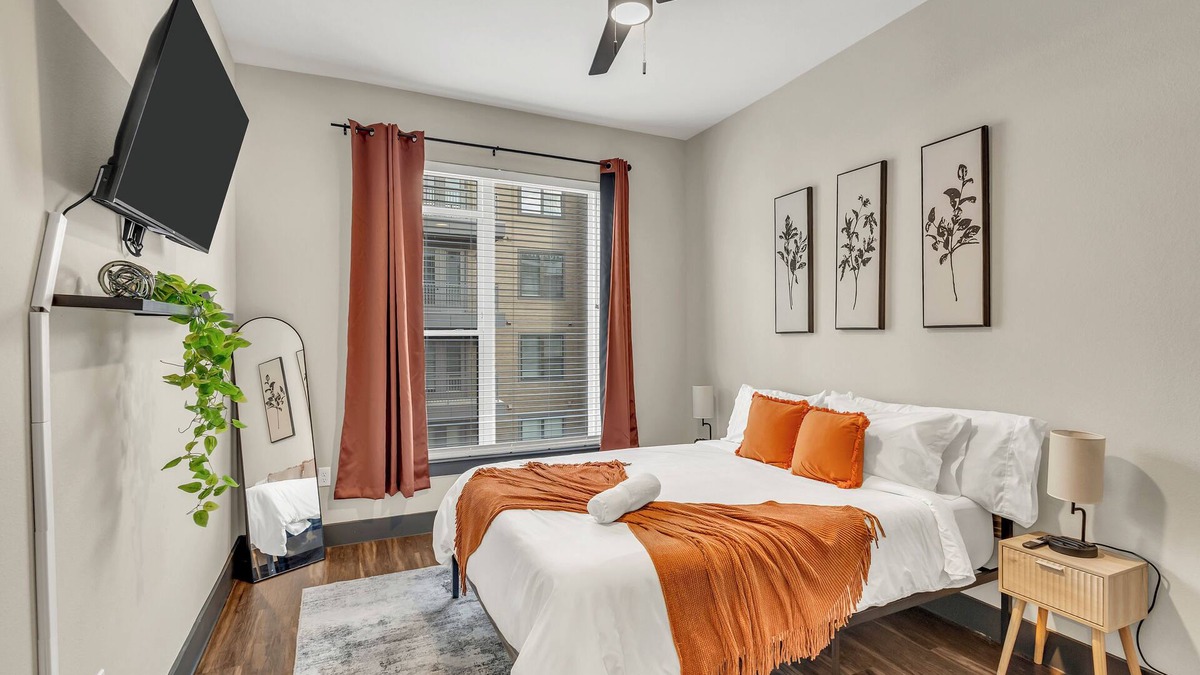North Burnet Apartment | Lux 1BR Alongside Q2 & Domain With Pool, Gym and Free Parking