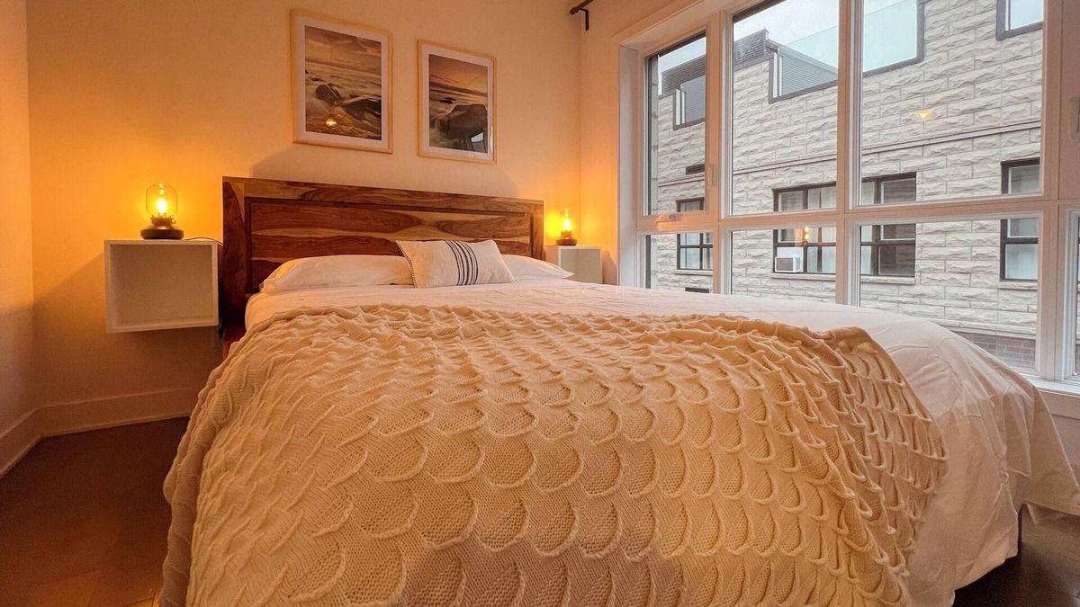 Cote-Des-Neiges—Notre-Dame-De-Grace Apartment | LUX 2 new bedrooms*Stunning Terrace*Gym*