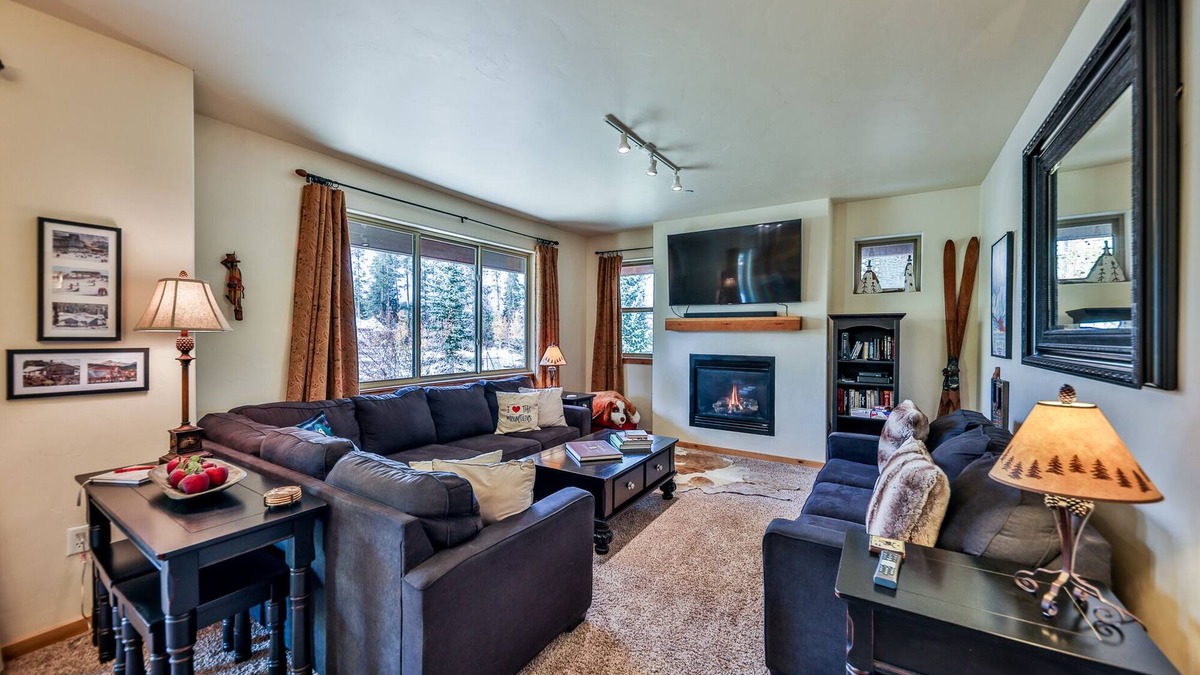 Winter Park Condo | Lux 2B/2B Dwtn Condo w/clubhouse, faces Hideaway Park stage/sledding hill,WiFi