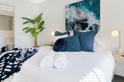 Adelaide Central Business District Apartment | Lux 2BR Apt on Hindmarsh SQ-Pool-Gym-Sauna-Parking