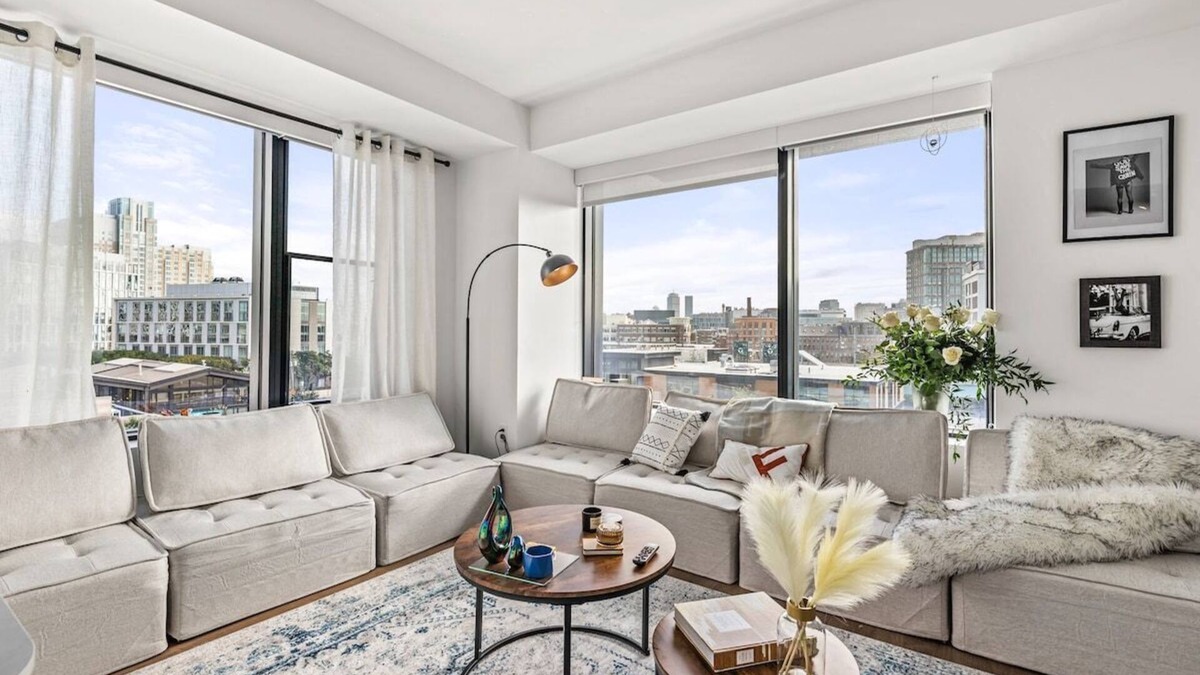 East Cambridge Apartment | Lux 3 Bedroom Apartment Boston