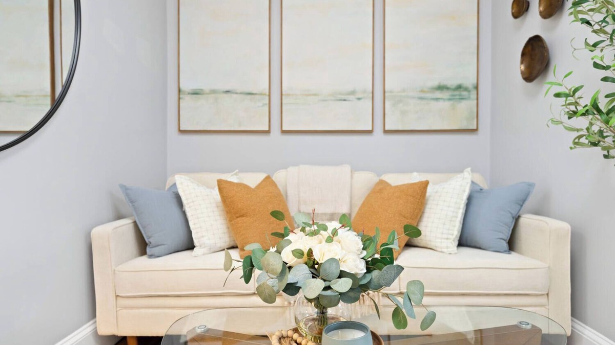 Mid-Cambridge Apartment | Lux 4 Bedrooms/2 Bathrooms. Walk to Harvard, T line + Free Parking