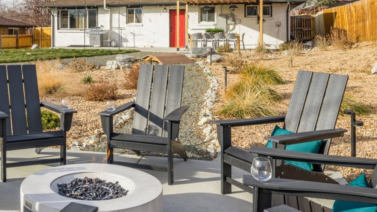 Alta Vista Area House | LUX 6BR Retreat/Sleeps 14/Large Backyard/HotTub & FirePit/15 Mins to DEN