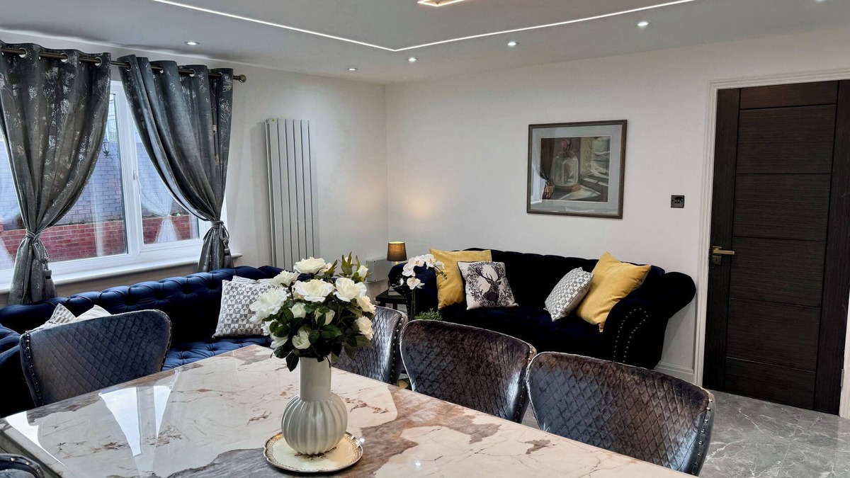 Waterlooville Villa | Lux 7 Bedroom residence. Villa