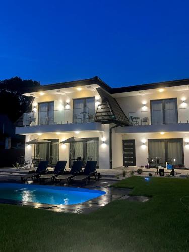 Gyoparosfuerdo Apartment | Lux apartments