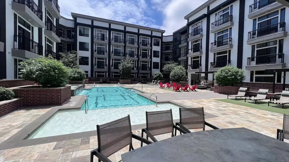 Neartown Apartment | Lux Boho Apartment Downtown