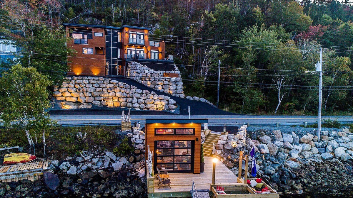 Halifax House | Lux Exec Home HFX Waterfront Pool Hot Tub