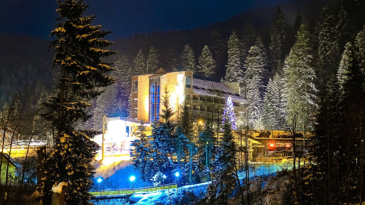 Azuga Hotel | Lux Garden Hotel
