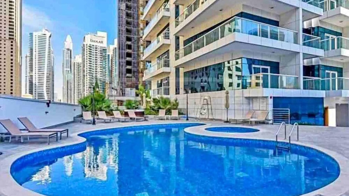 Jumeira 1 Apartment | Lux High Rise Marina Apartment