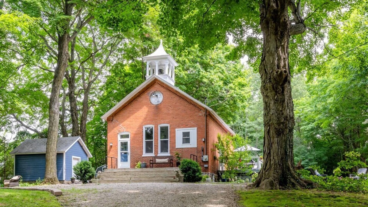 Grand Junction Cottage | Lux Historic Schoolhouse with Hot Tub.