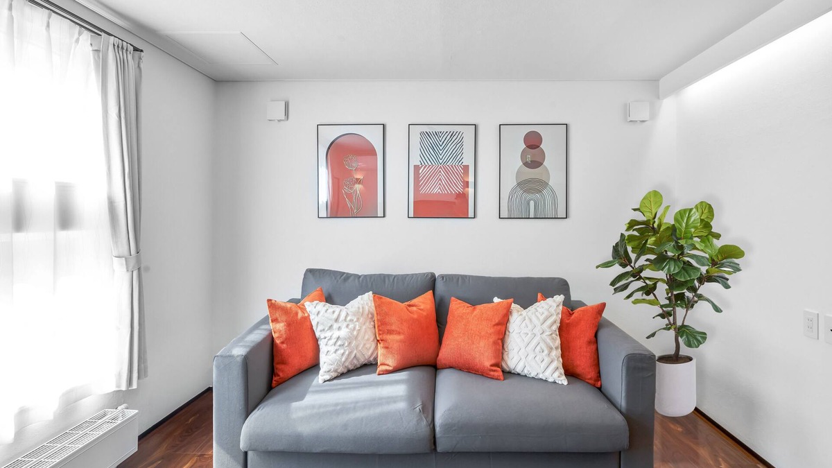 Higashi House | LUX Home! 2 blocks to Subway! Dream Retreat, Minutes from Sapporo Station!