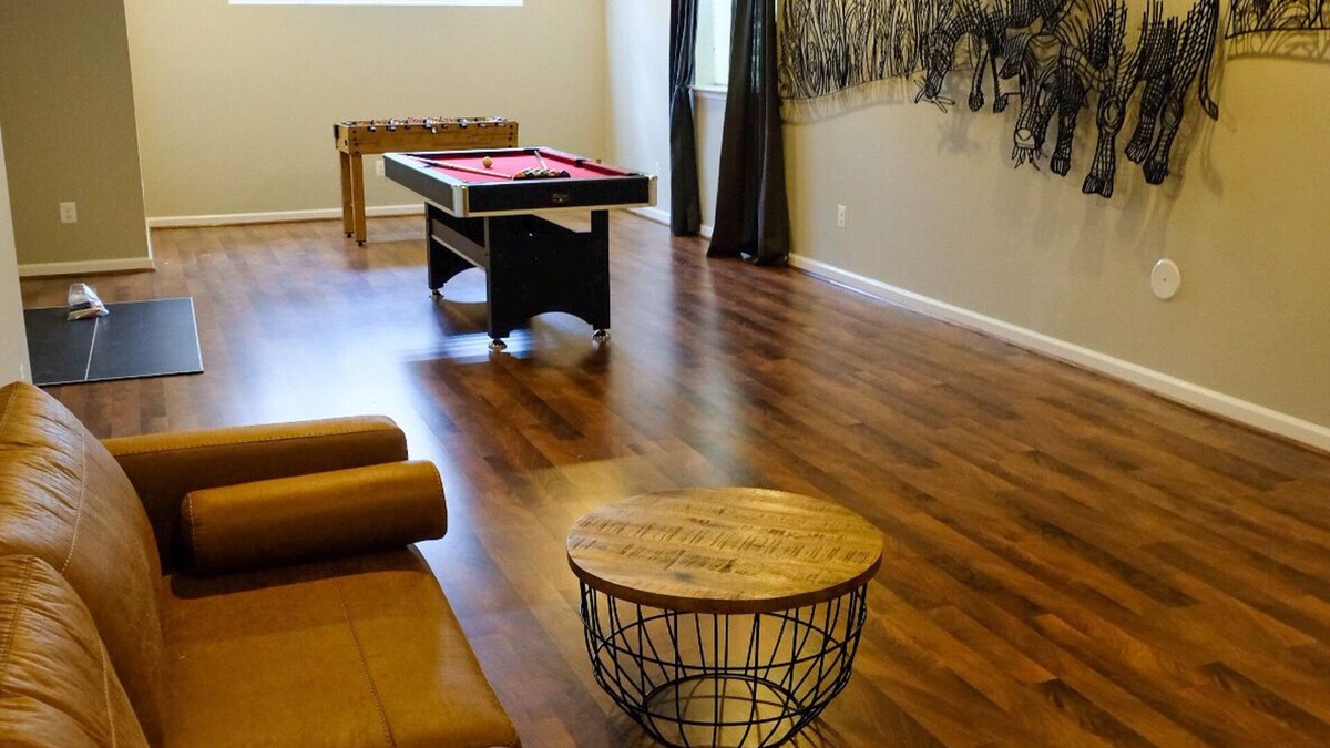 Ashburn House | LUX HOME 5 BD, GIFT CARD, GAME ROOM, and more!