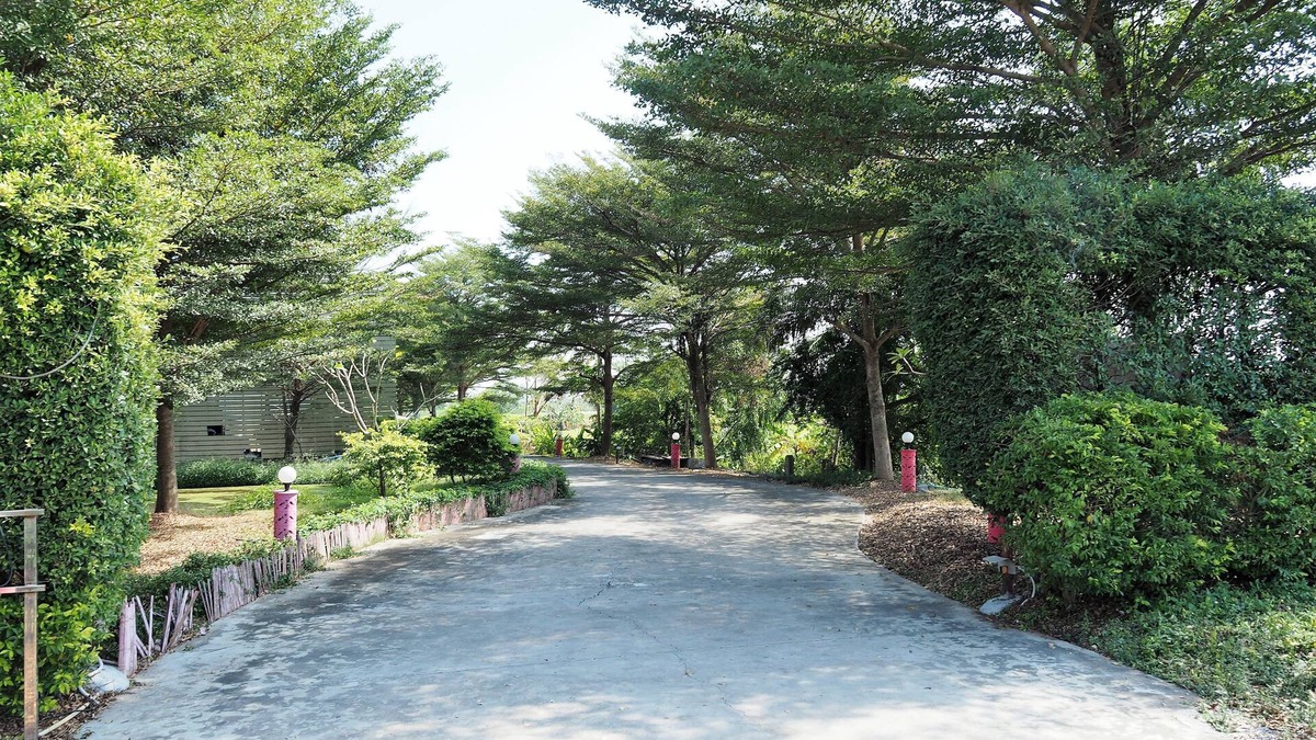 Thanyaburi Hotel | Lux Inn