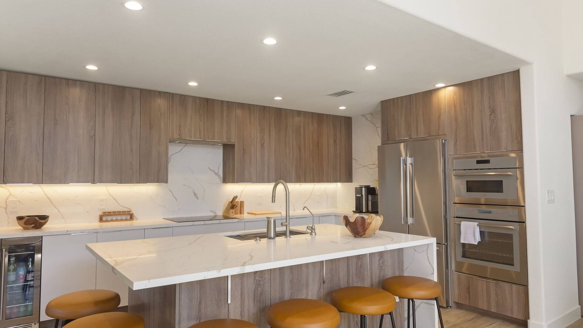 Hawthorne Condo | Lux living + comfort near LAX
