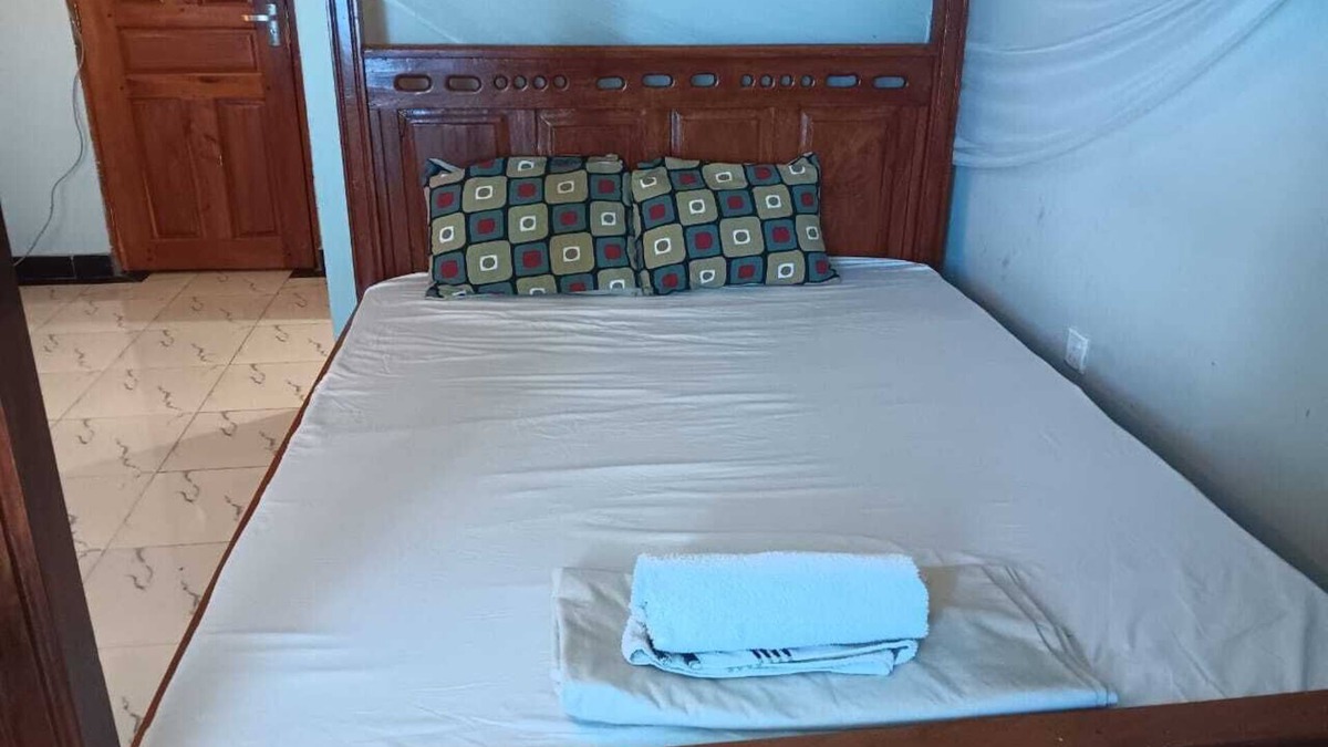 Bamburi Apartment | Lux Suites Vee Jambo Studio Apartment Bamburi