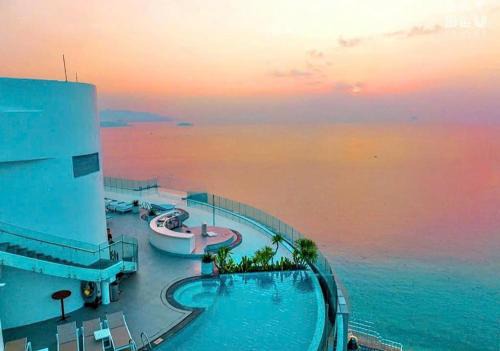 Tran Phu Beach Apartment | Luxanova Panorama Condotel