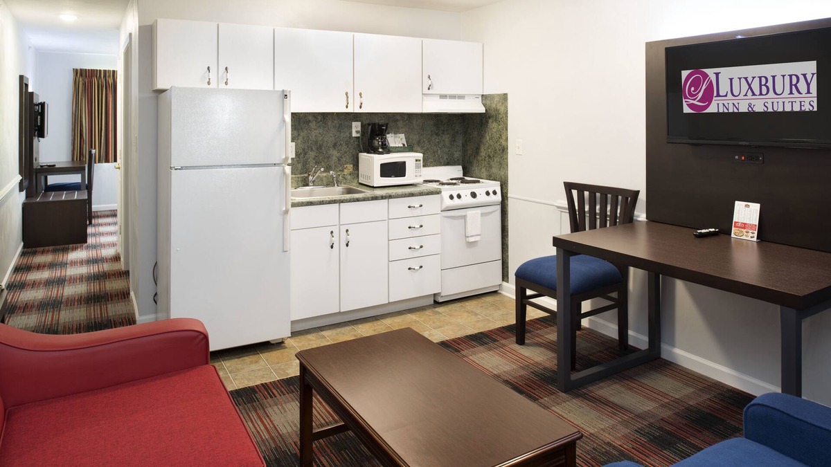 Maryville Hotel | Luxbury Inn & Suites