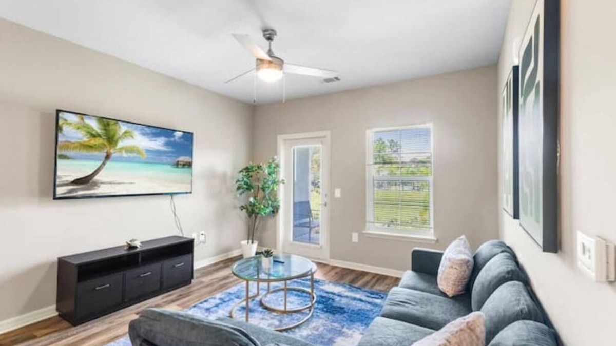 Melbourne Condo | Luxe 1BR/1BA: Dive, Rest, Explore. Book Now!