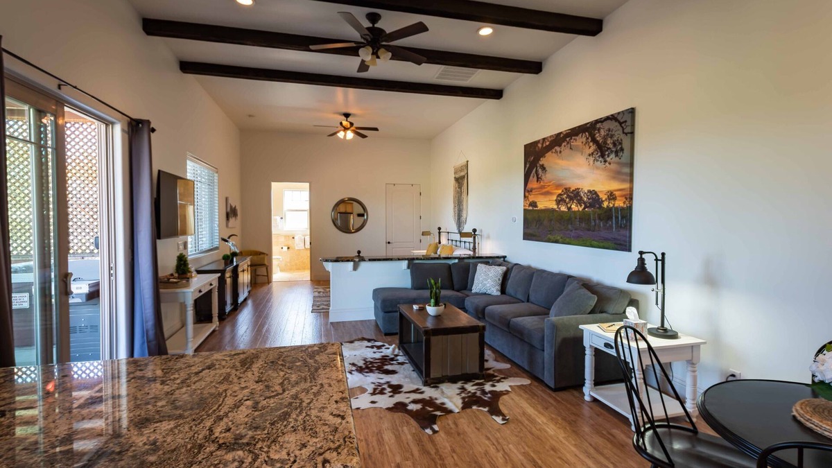 Templeton House | Luxe 1BR/Studio w/Hot Tub on Templeton's Westside in the Heart of Wine Country!