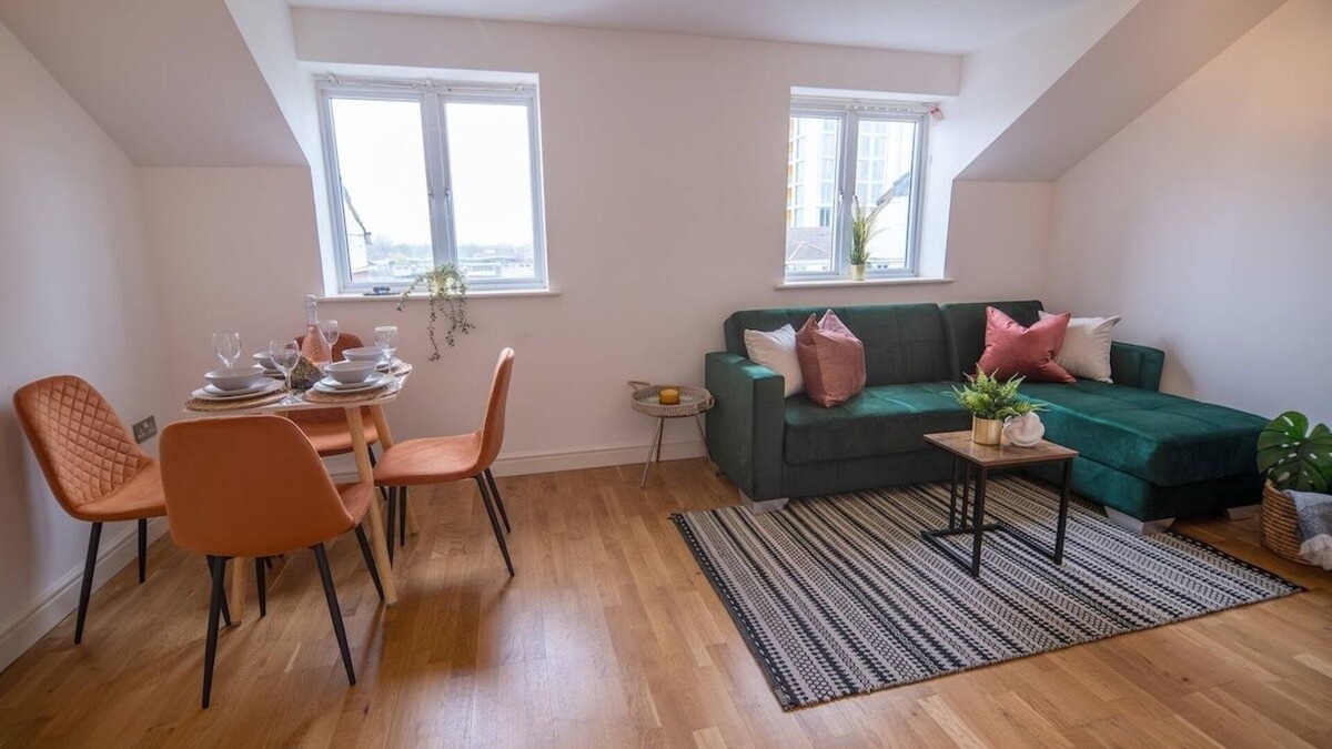 Abbey Wood Apartment | Luxe 2 BDR Apartment in Greenwich Borough