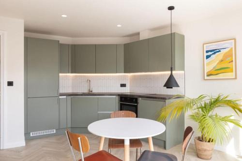 Camberwell Apartment | Luxe 2 bed - 20 minutes from Central London