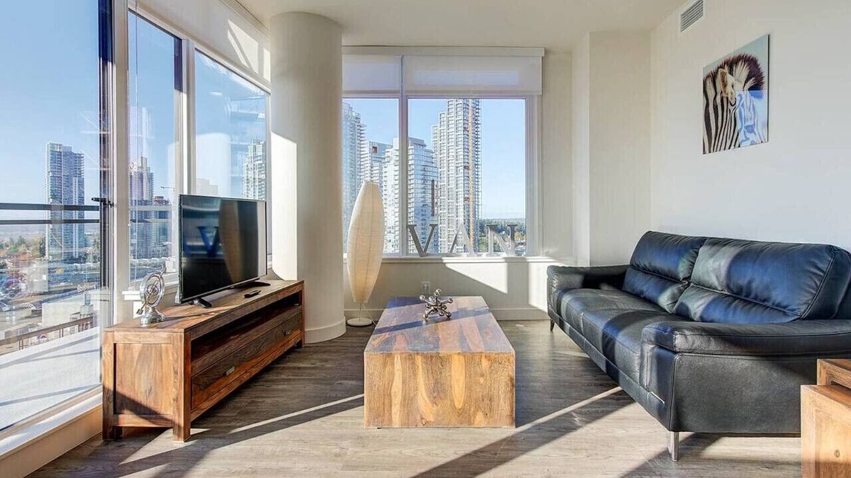 Metrotown Condo | Luxe 2BR Apt with Balcony: Minutes from Sky Train