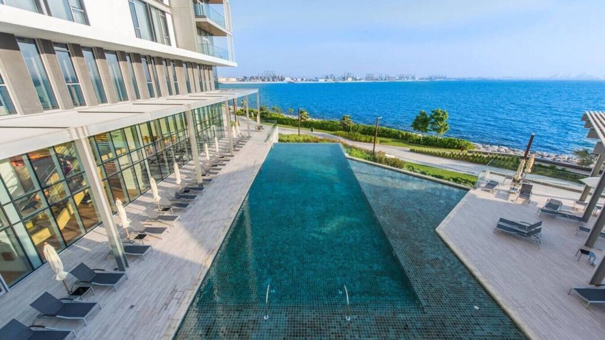Dubai Apartment | Luxe 3+1 BR Oceanfront Apt ♥ of Bluewaters Island