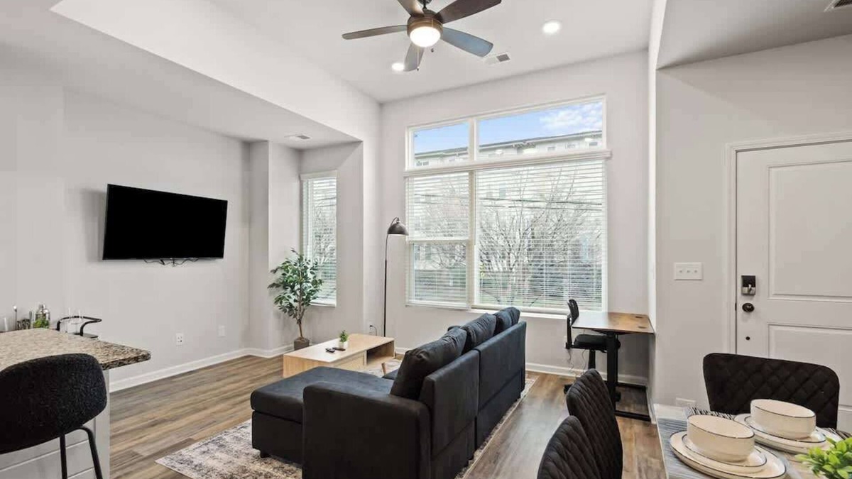 Charlotte House | Luxe 3BR Townhouse in Uptown Charlotte!