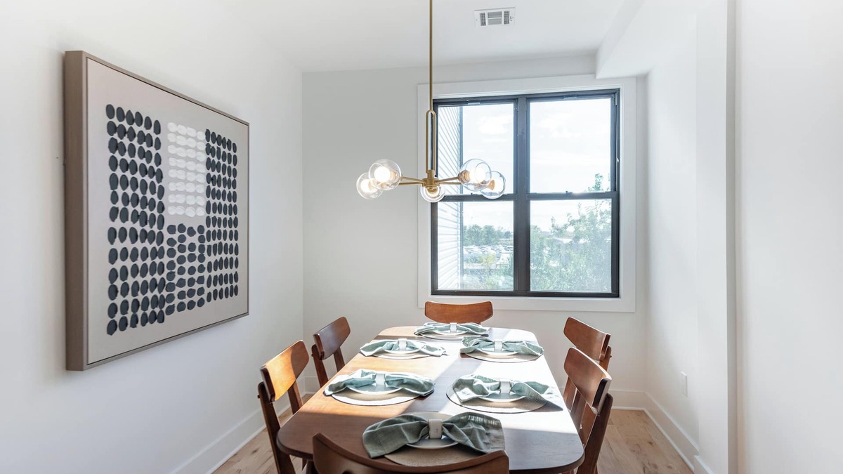 Greenville House | Luxe 4-bedroom house in charming Jersey City, next to Lightrail into NYC