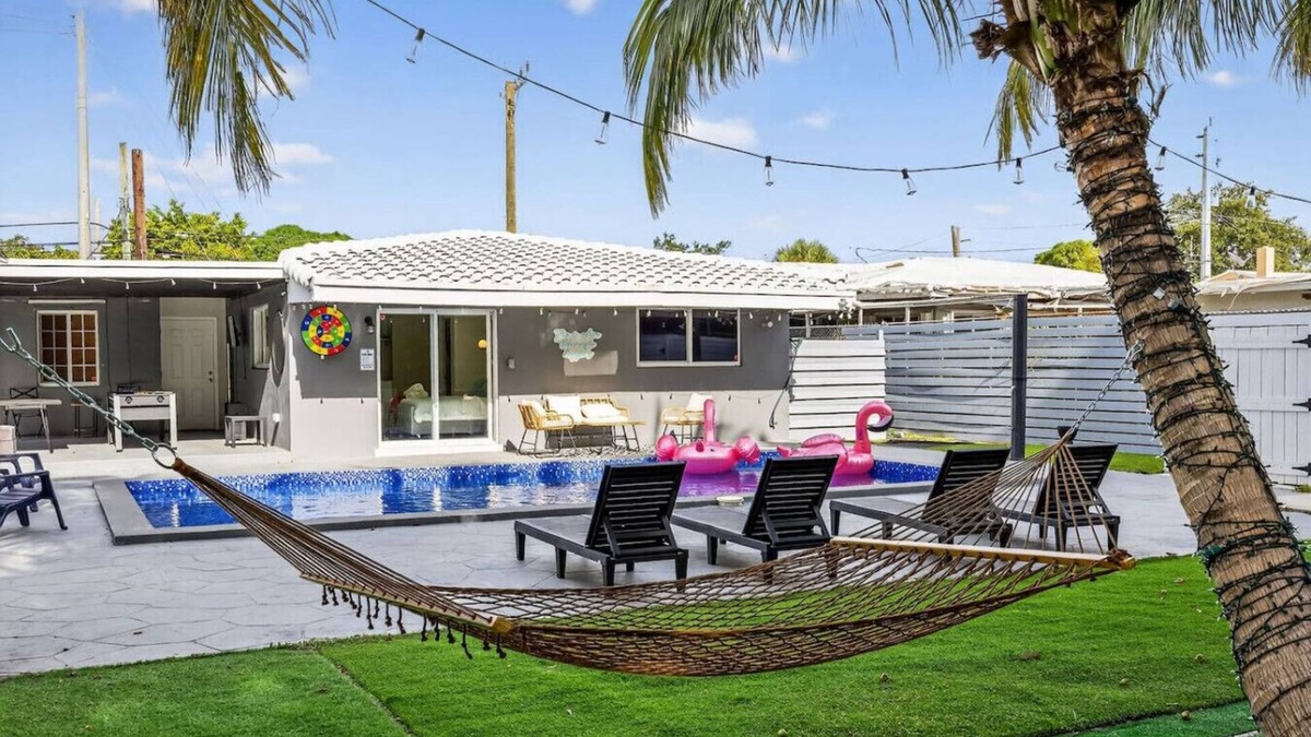 Flagami House | Luxe 4BR Miami Pool&near Airport