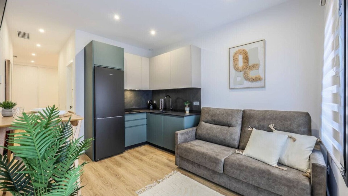 Las Acacias Apartment | Luxe Apartments Madrid Rio by Rentitup