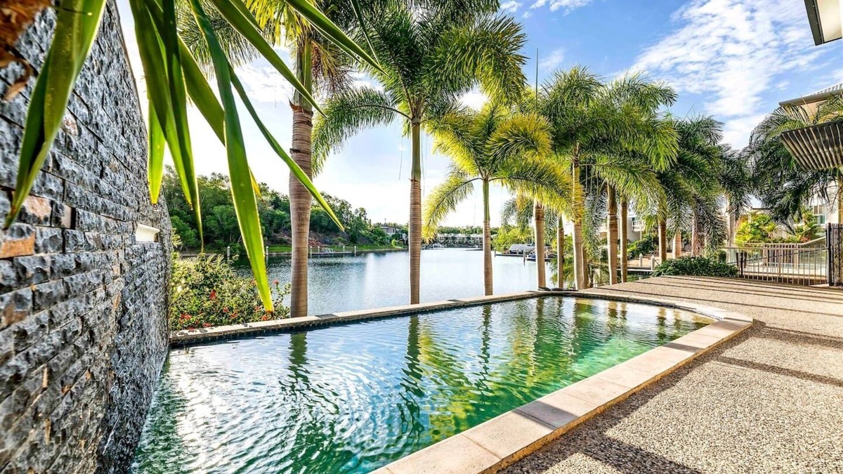Bayview House | Luxe Bayview Oasis with Dream Waterfront Pool