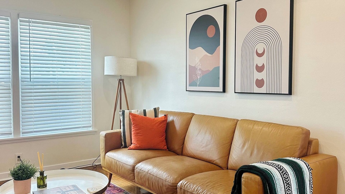 Old Town Apartment | Luxe Cozy Home near LAX, Beaches, SoFi