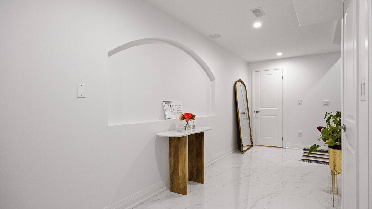 Caledon Apartment | Luxe & Cozy: Stylish Apartment in Caledon