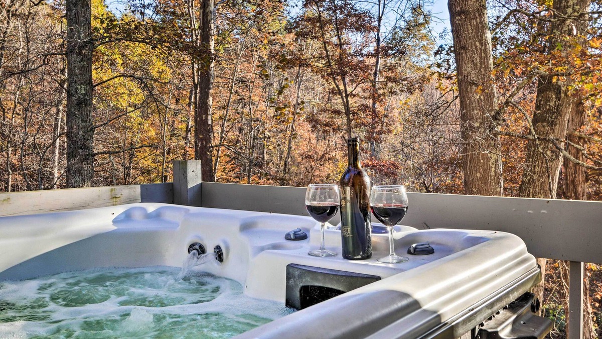 Logan Cottage | Luxe Dog-friendly Cabin w/Hot Tub & Game Room