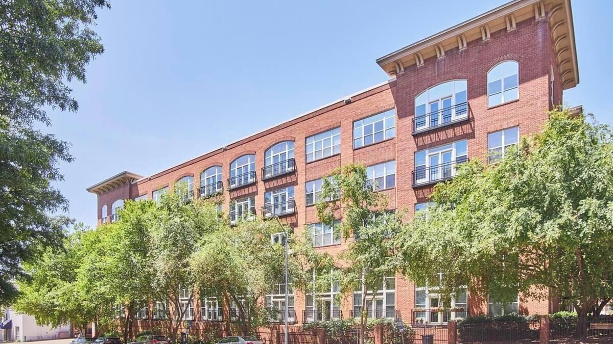 Downtown Condo | Luxe Downtown Penthouse! In the Heart of City w/Parking!