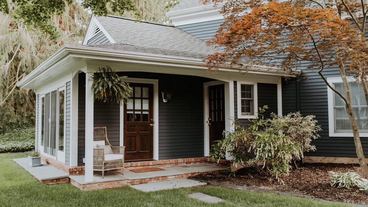 Rumson House | Luxe Duplex Guesthouse