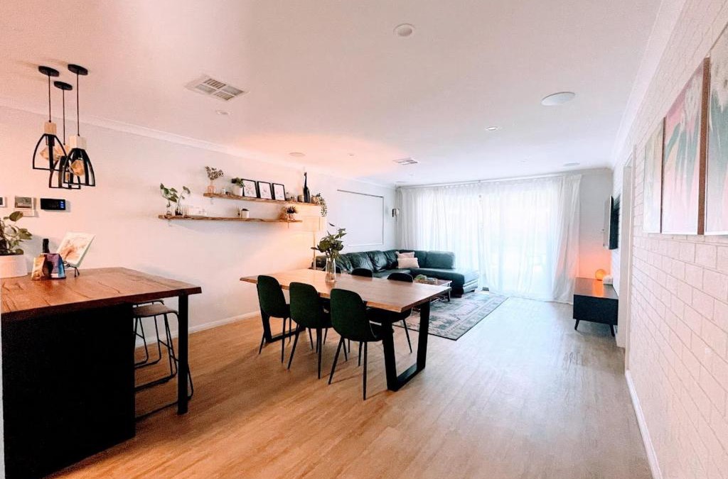 Tarcoola Beach Villa | Luxe Family Retreat! Pool, Sauna, Playground, Netflix, Disney Plus