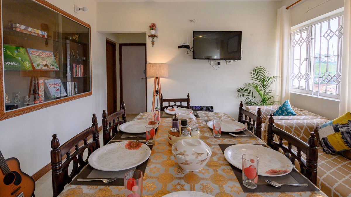 Ooty Villa | Luxe Family Villa with Wi-Fi, 5 mins from Tourist Attractions!