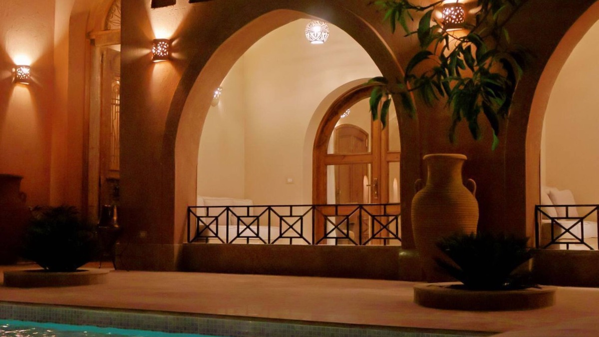 Luxor House | Luxe Ground Floor Suite at Malkata House: Pool & Dine