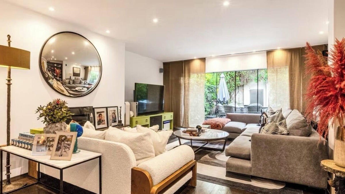 Brompton & Hans Town House | Luxe Harrods Townhouse | Knightsbridge