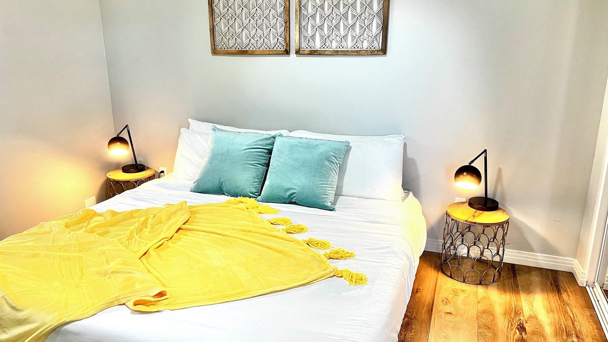 Santa Maria House | Luxe Hideaway: Private Patio, BBQ, Wineries, 20 min to Beaches, King bed
