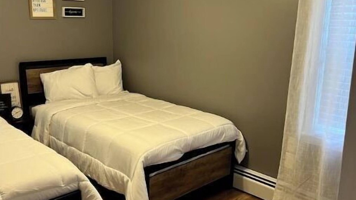 Lincoln Condo | Luxe Home Away