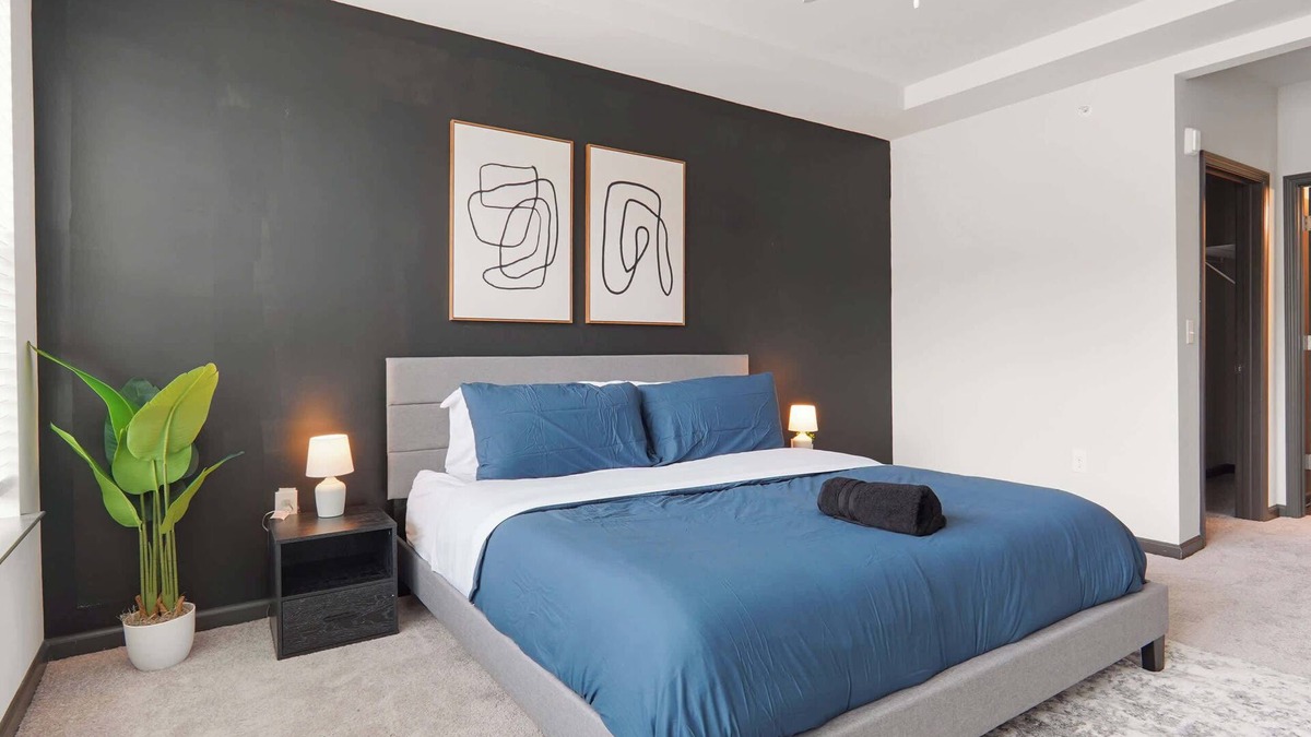 North Raleigh Apartment | Luxe King 3 Bedroom Suite in North Raleigh!