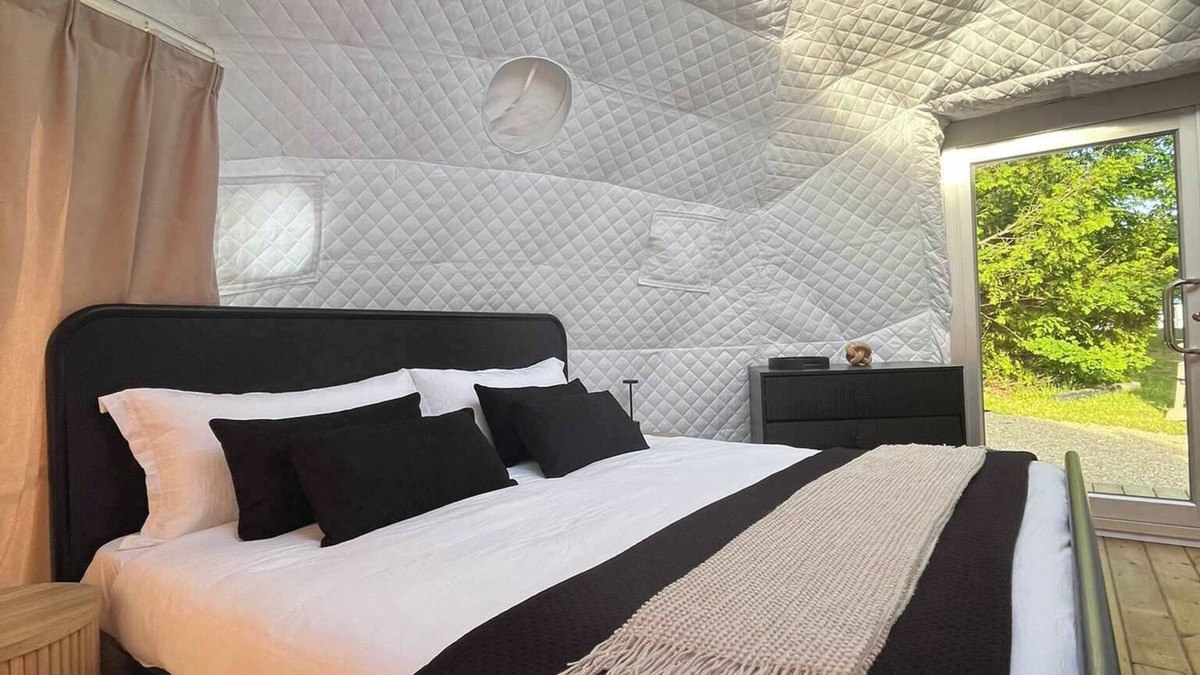 Miller Lake House | Luxe King Geodome Tobermory Glamping South