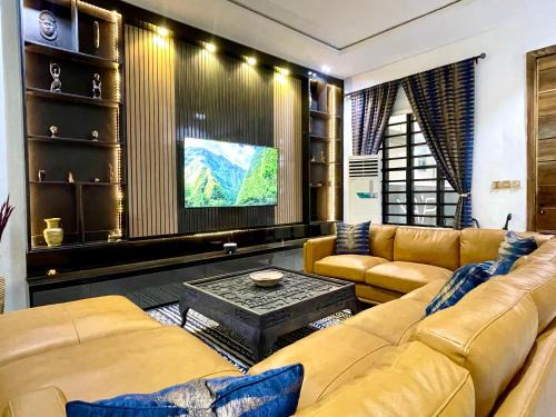 Somolu House | Luxe Lekki Retreat