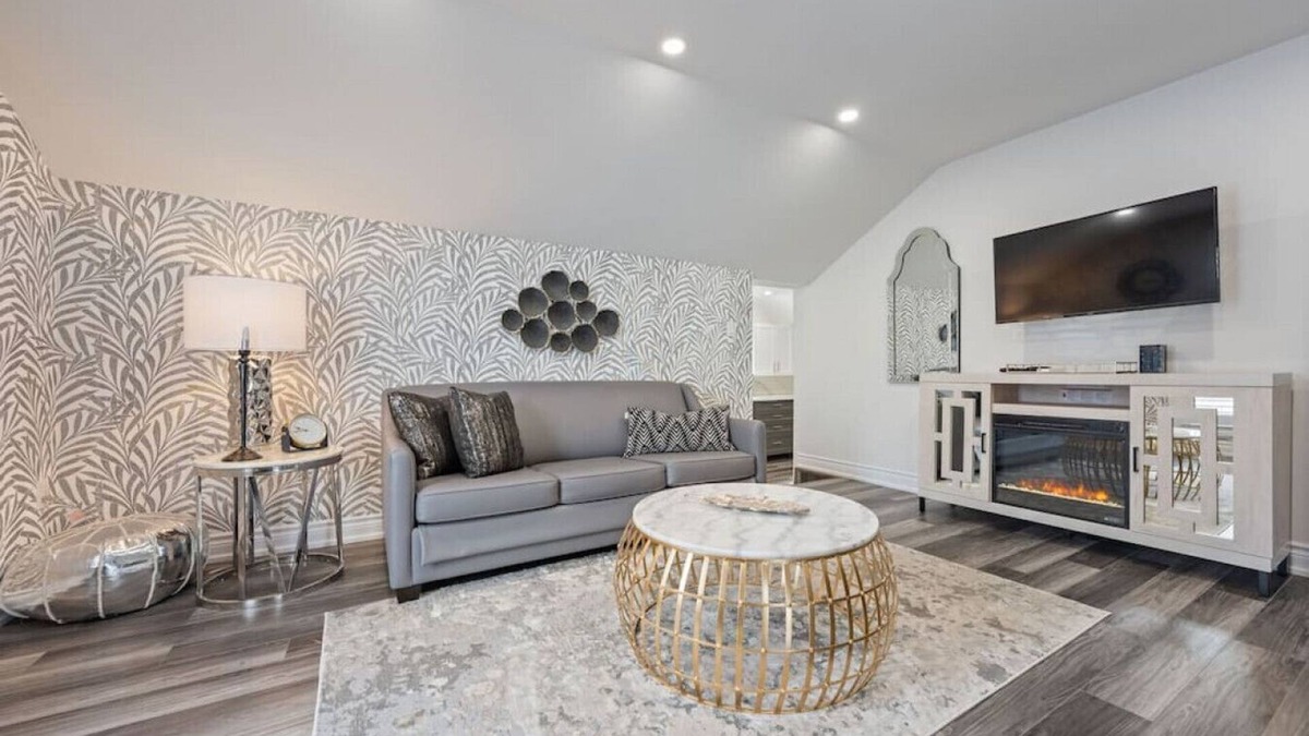 Port Dover Condo | Luxe Lodges on Lake Erie ~ Moonstone ~ Beach House